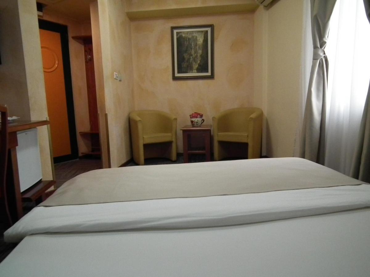 Hotel Kerber Podgorica Esterno foto