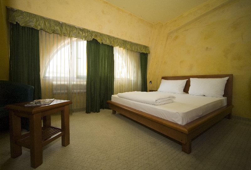 Hotel Kerber Podgorica Esterno foto
